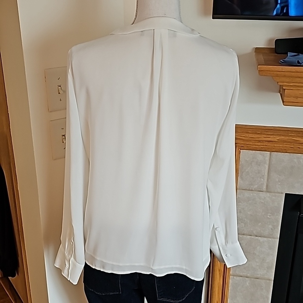 WHBM blouse - Picture 2 of 5